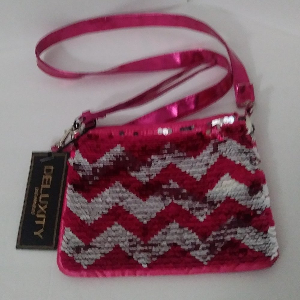 Deluxity Los Angeles Sequin Embellished Cross-body Bag